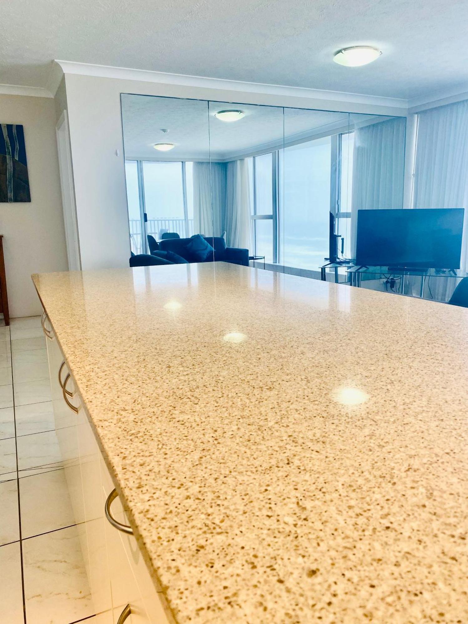 One The Esplanade Apartments On Surfers Paradise Gold Coast Kültér fotó