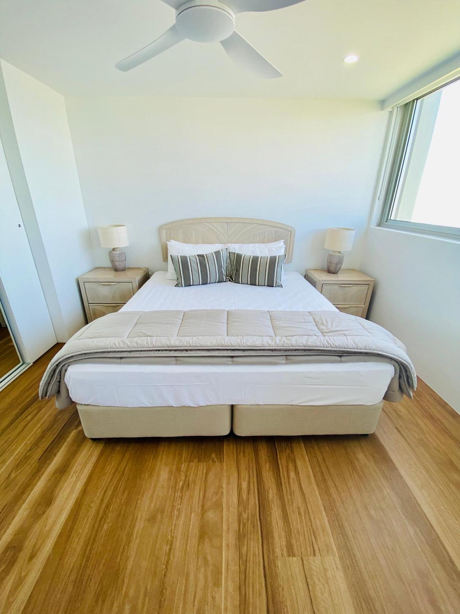 One The Esplanade Apartments On Surfers Paradise Gold Coast Kültér fotó